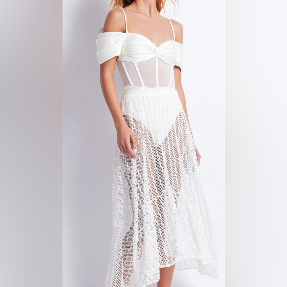 New With Tags NWT Pat Bo White Netted Beach Skirt Size Medium